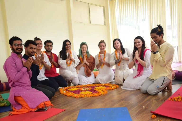 100 hour yoga course in Rishikesh